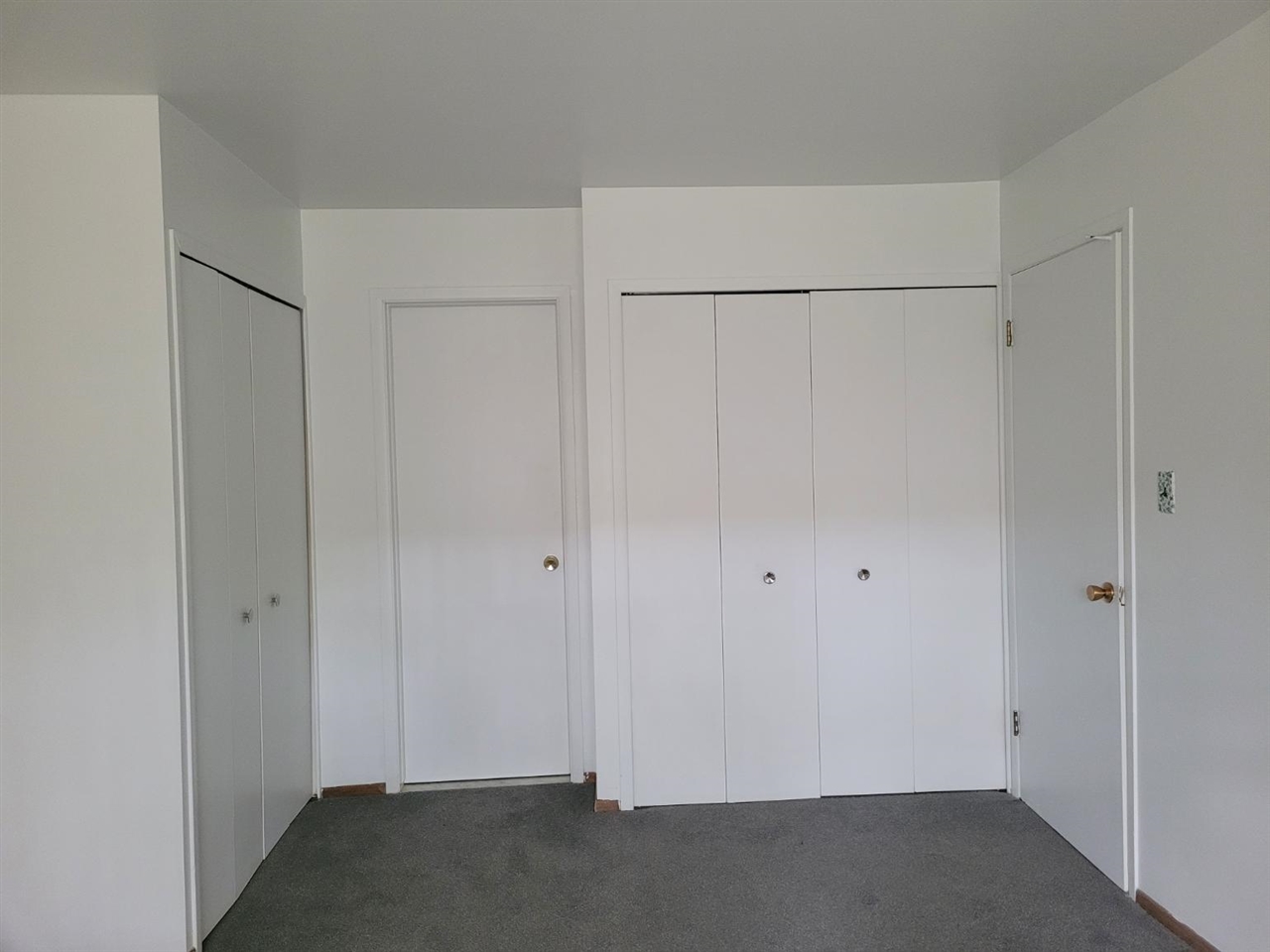 30224 Southfield Road Property Photo 6