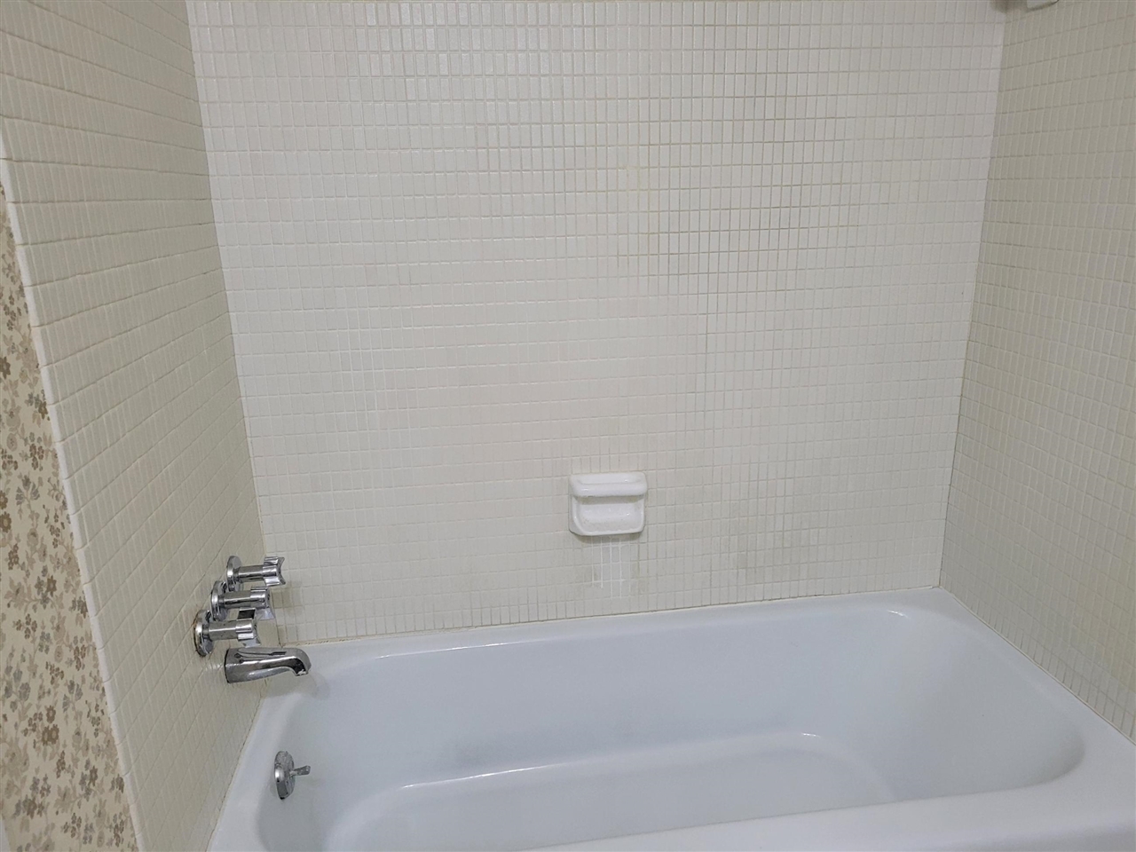 30224 Southfield Road Property Photo 10