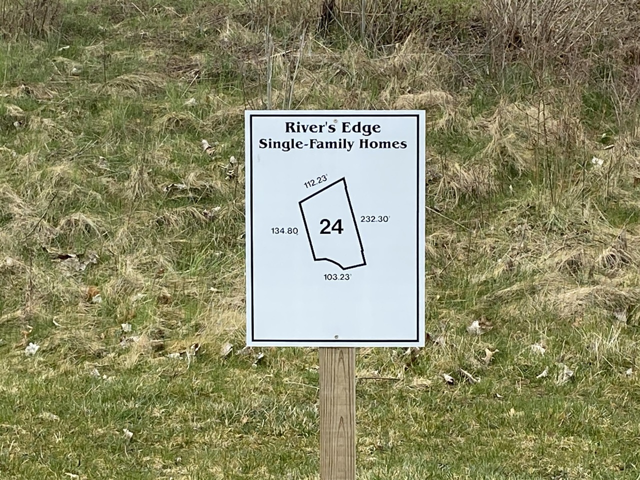 3376 Rivers Edge Drive Property Photo 1
