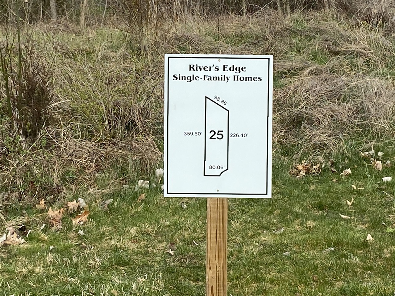 3373 Rivers Edge Drive Property Photo 1
