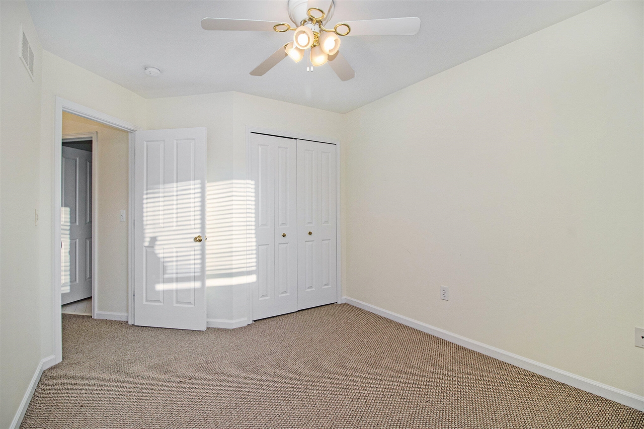 1740 S Maple Road Property Photo 20