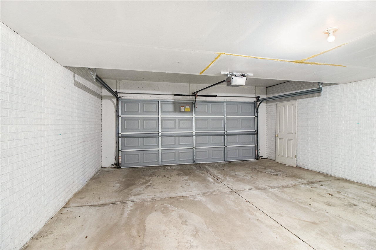 1740 S Maple Road Property Photo 29
