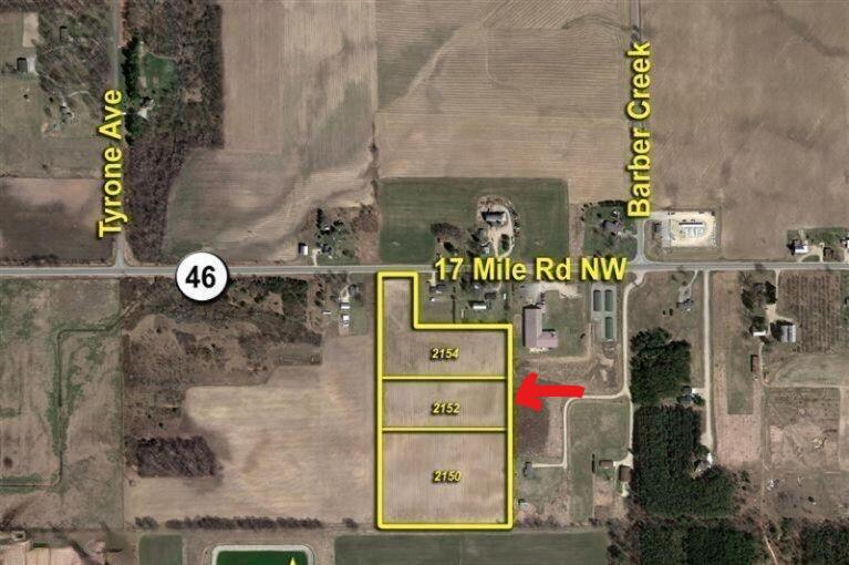 2152 17 Mile Road Property Photo 4