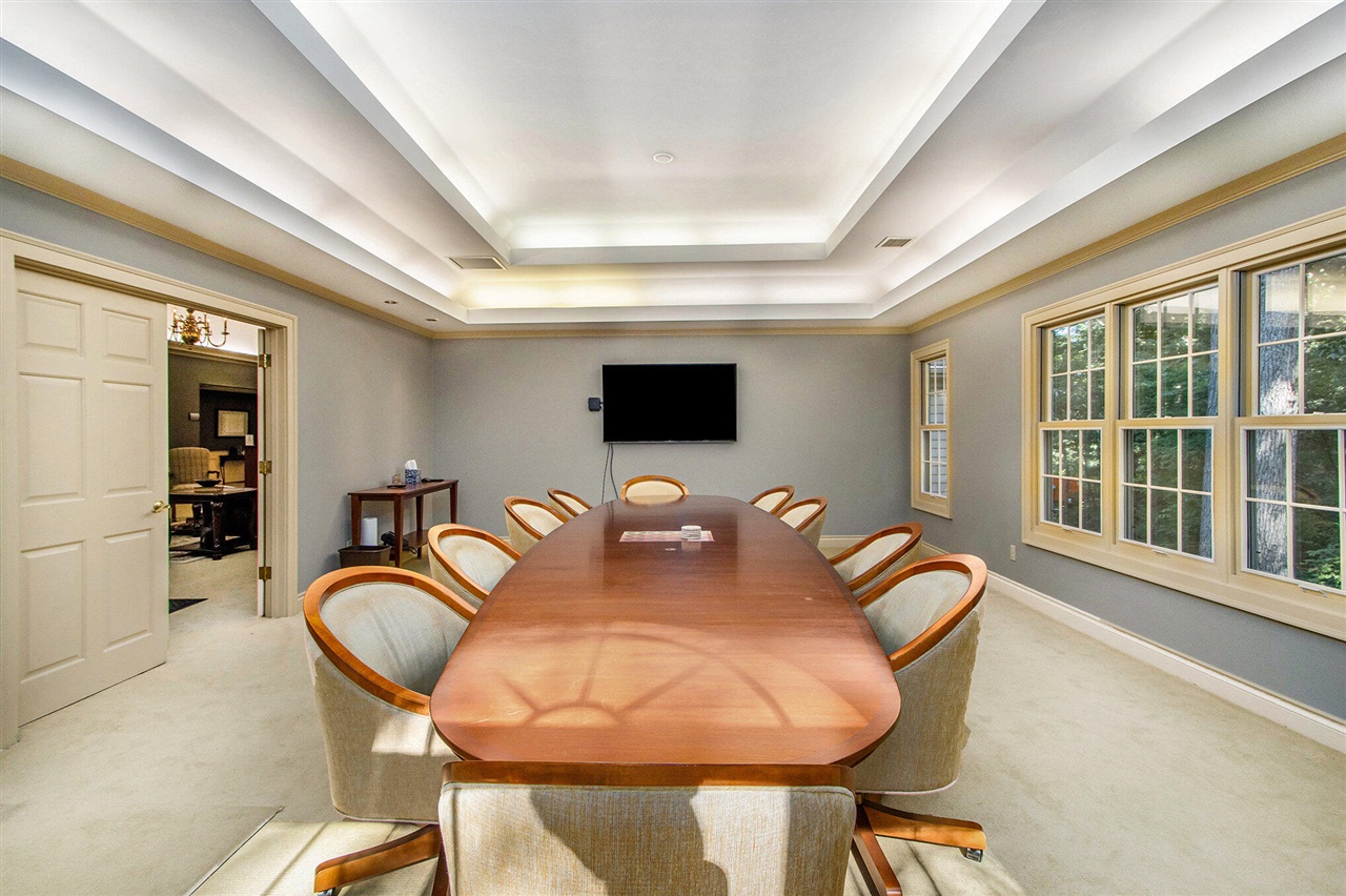 7950 Moorsbridge Road Property Photo 15