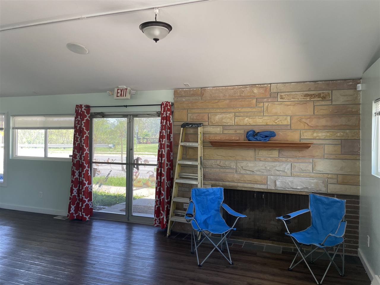 140 W Michigan Avenue Property Photo 4