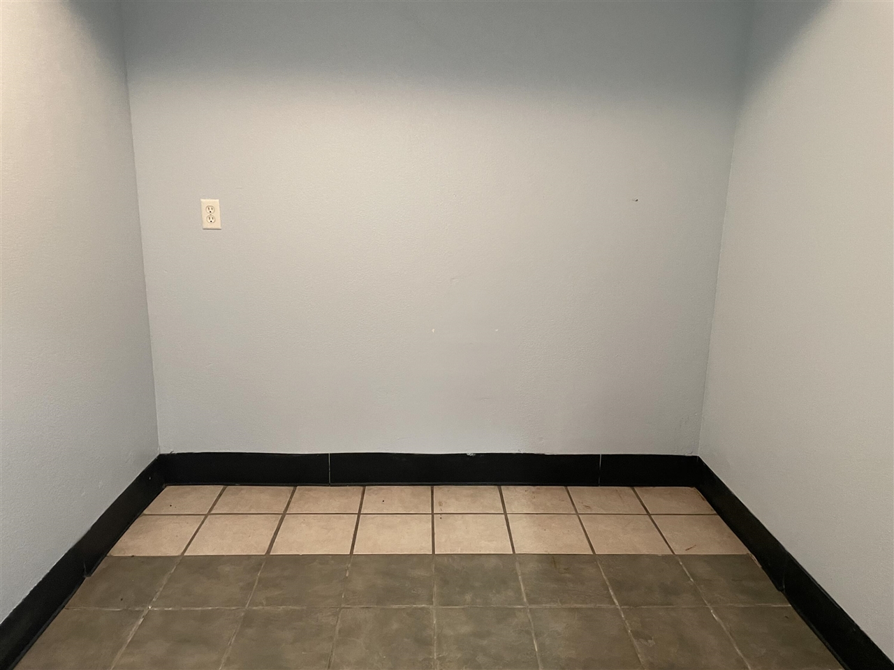 140 W Michigan Avenue Property Photo 12