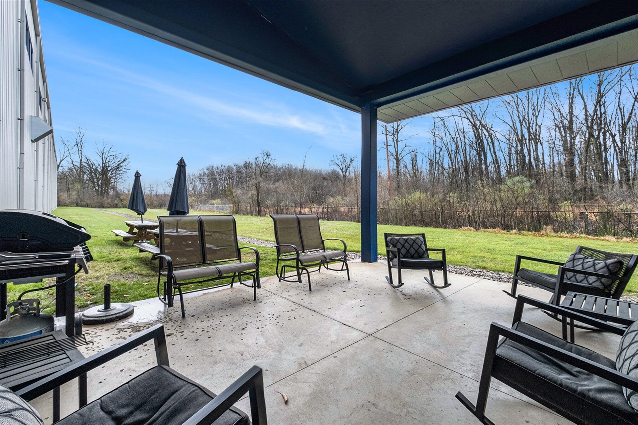 2021 Wellworth Avenue Property Photo 21