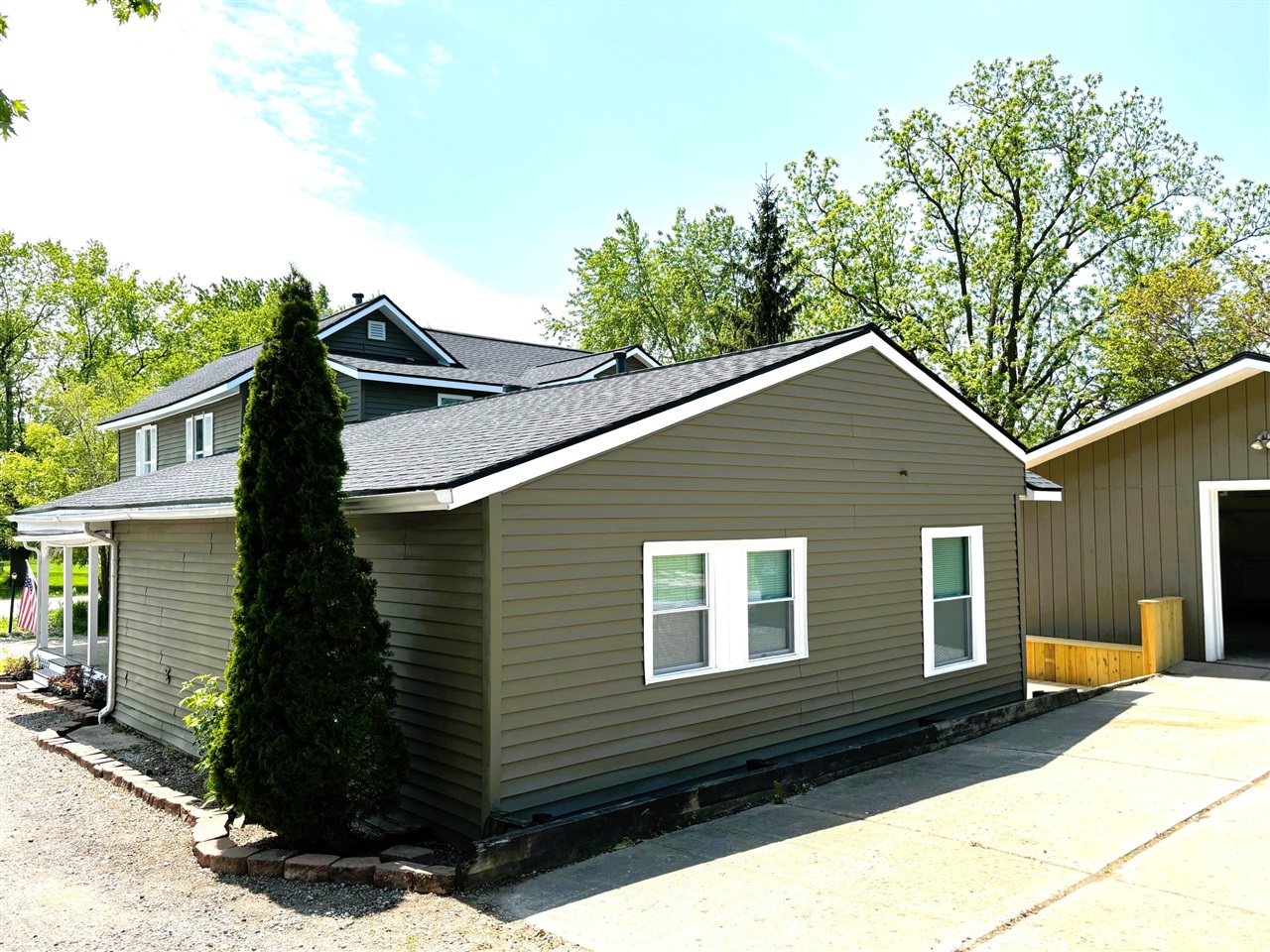 70406963 Property Photo 4