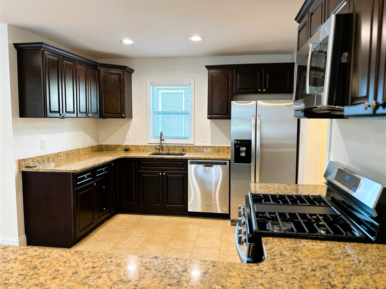 70406963 Property Photo 14