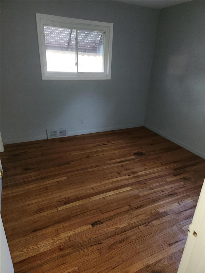 20529 Grandview Street Property Photo 5