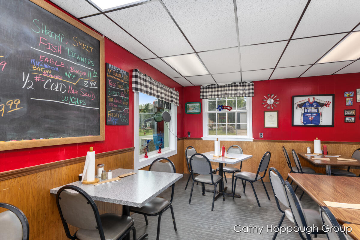 112 N State Street Property Photo 6