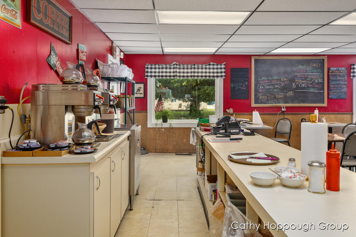 112 N State Street Property Photo 9