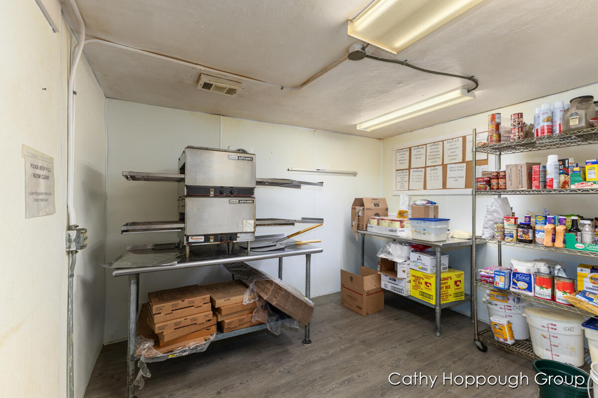 112 N State Street Property Photo 16
