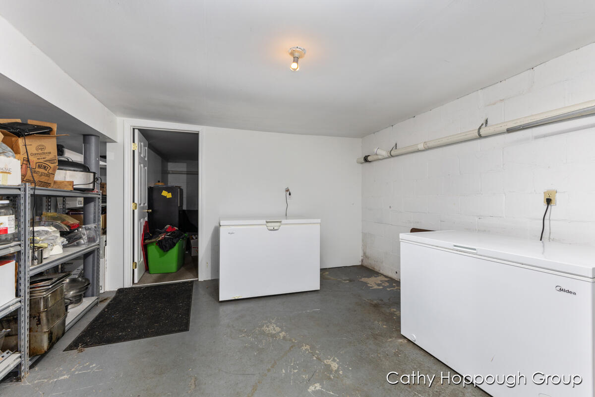112 N State Street Property Photo 20