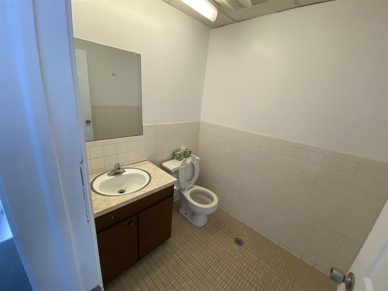 26440 Southfield Road Property Photo 2