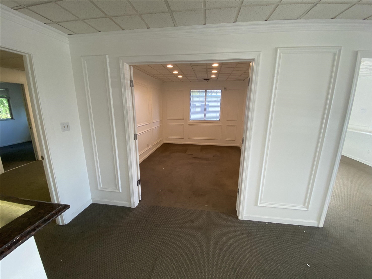 26440 Southfield Road Property Photo 9