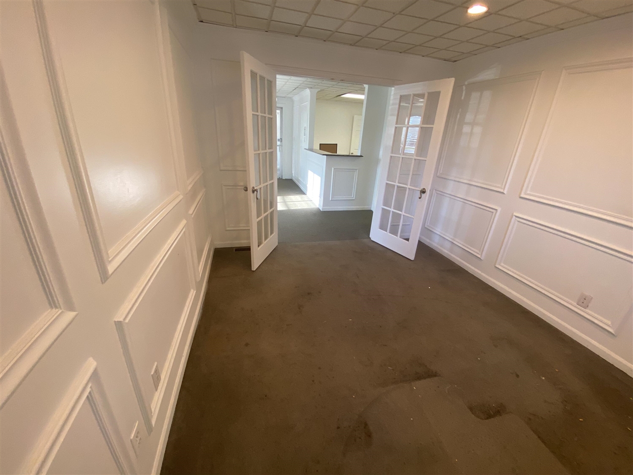 26440 Southfield Road Property Photo 16