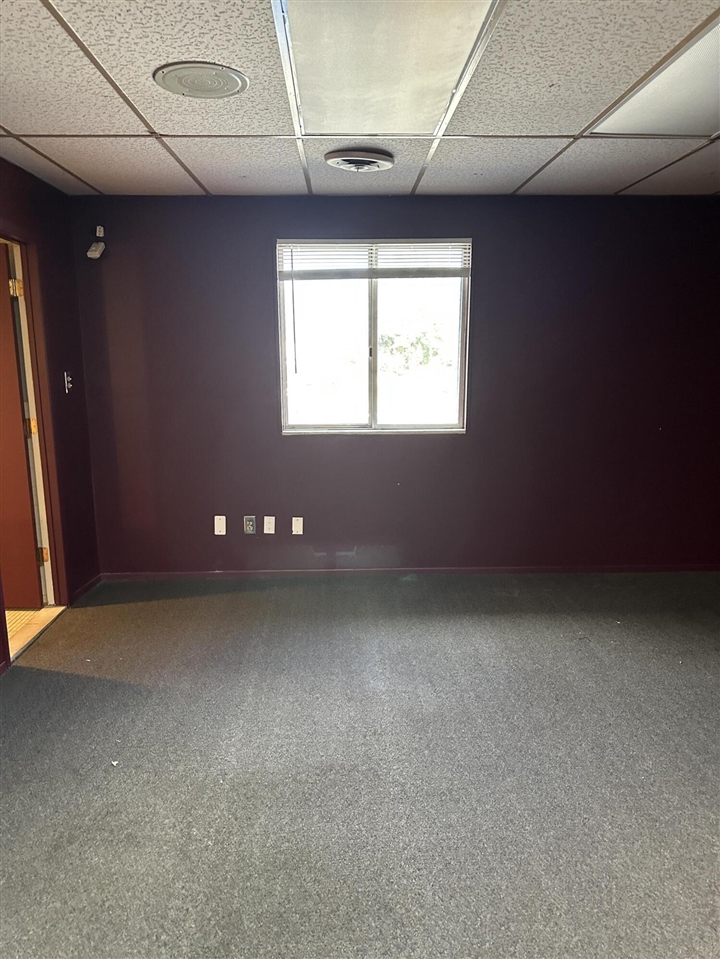 26440 Southfield Road Property Photo 6