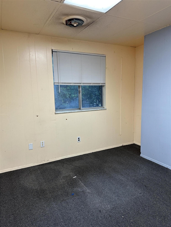 26440 Southfield Road Property Photo 17