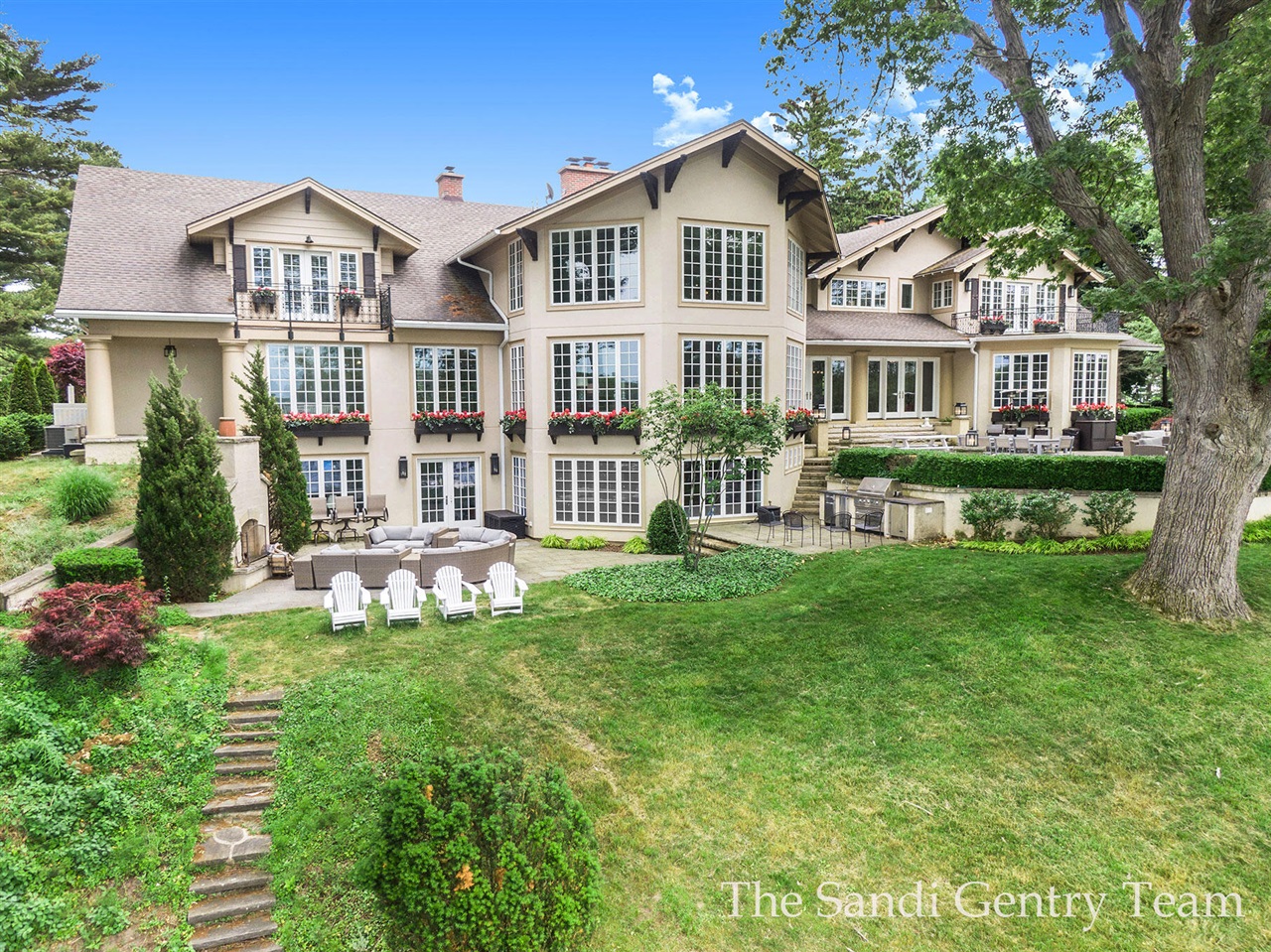 18635 N Fruitport Road Property Photo 3