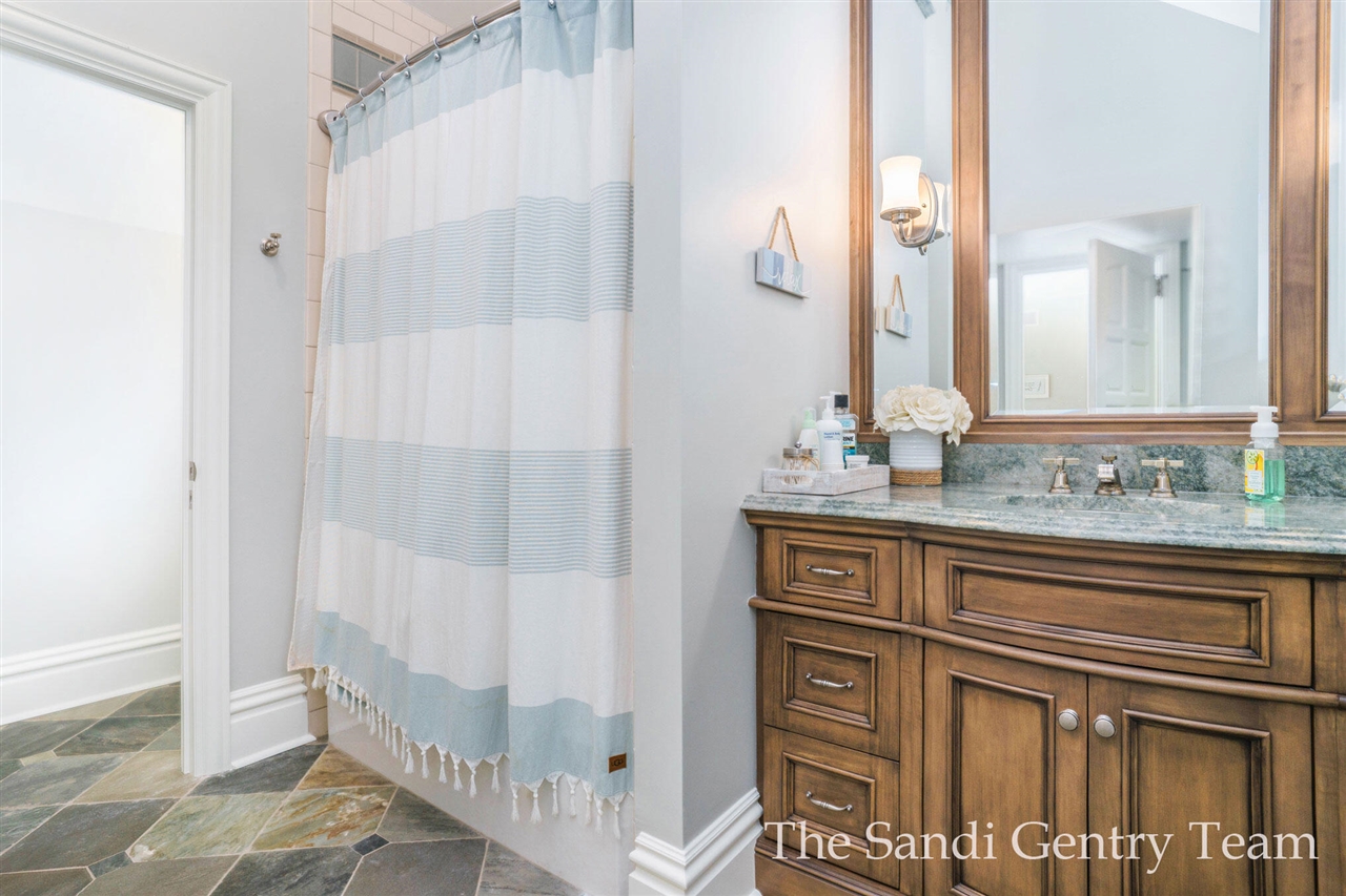 18635 N Fruitport Road Property Photo 64