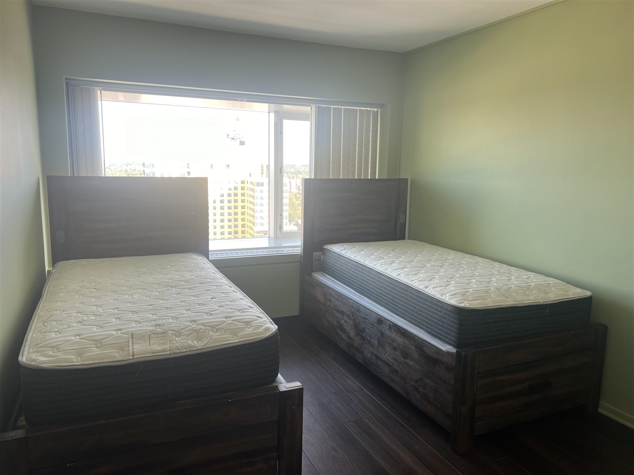 555 E William Street Property Photo 4