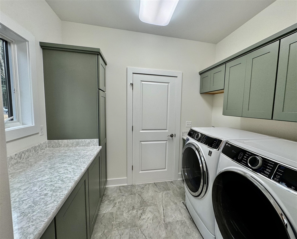 9004 Charter Oak Lane Property Photo 13