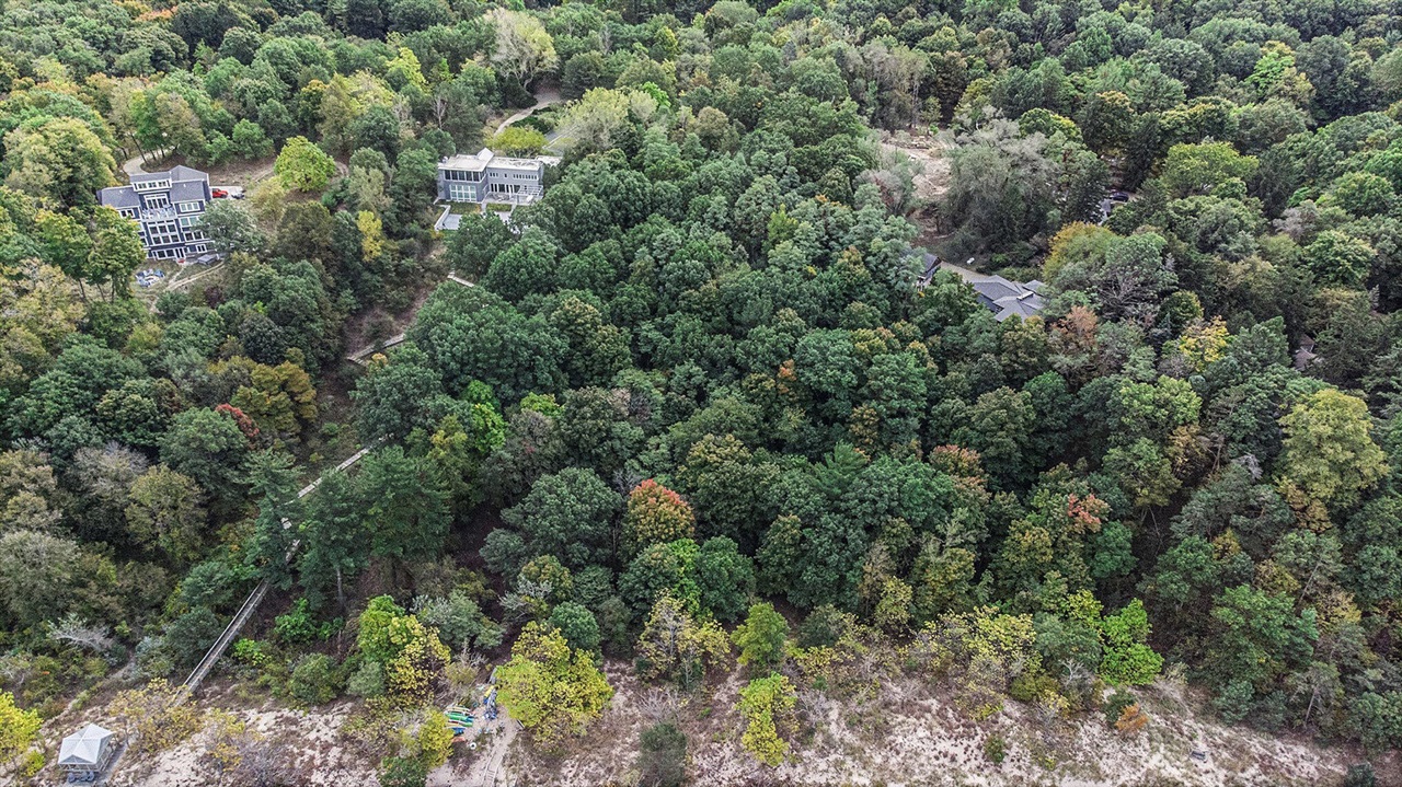 Vl # 2 Dune Road Property Photo 3