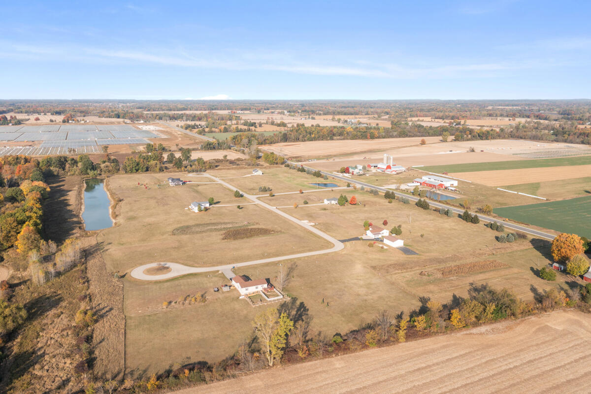 4599 Creek View Court Property Photo 6