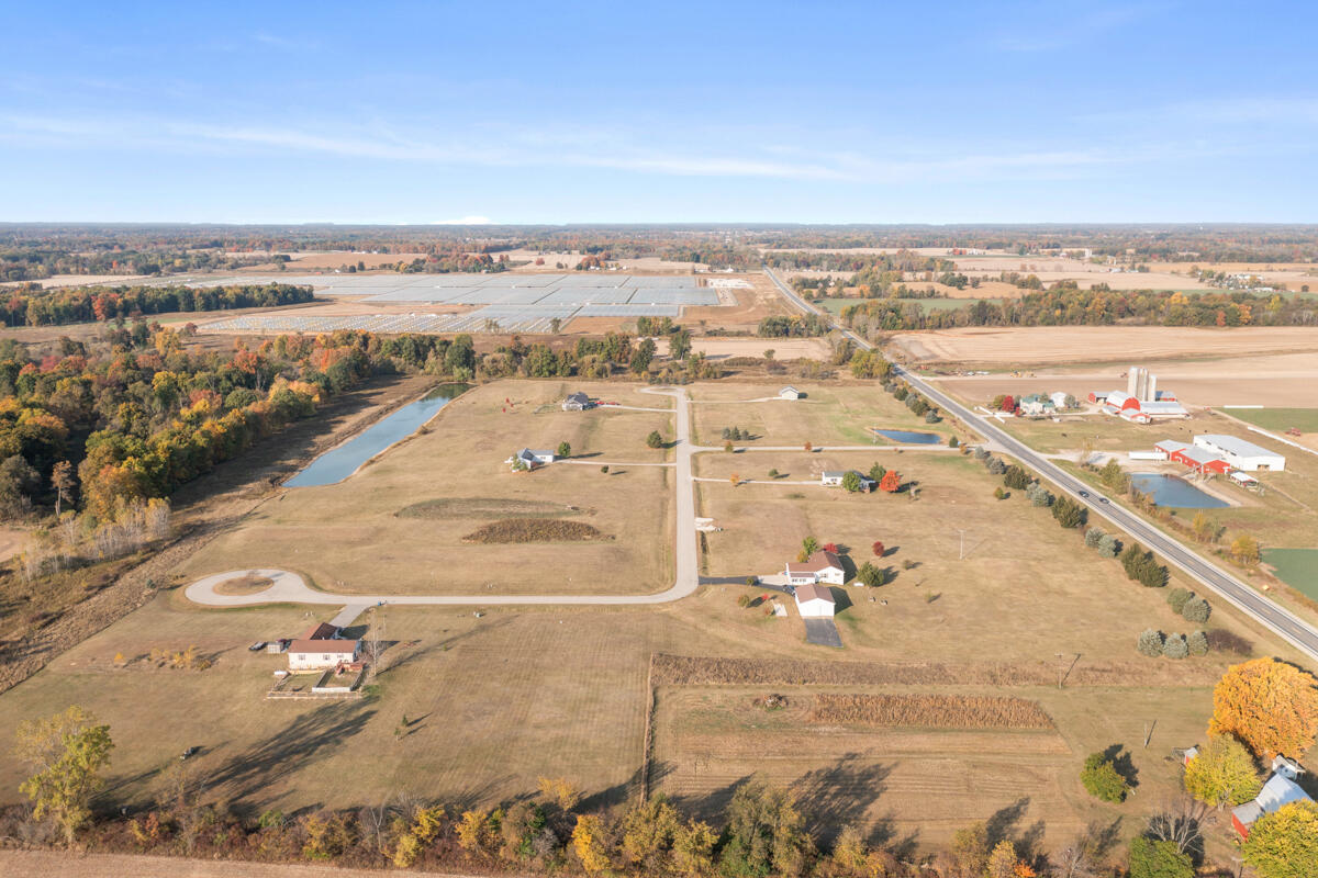 4599 Creek View Court Property Photo 7