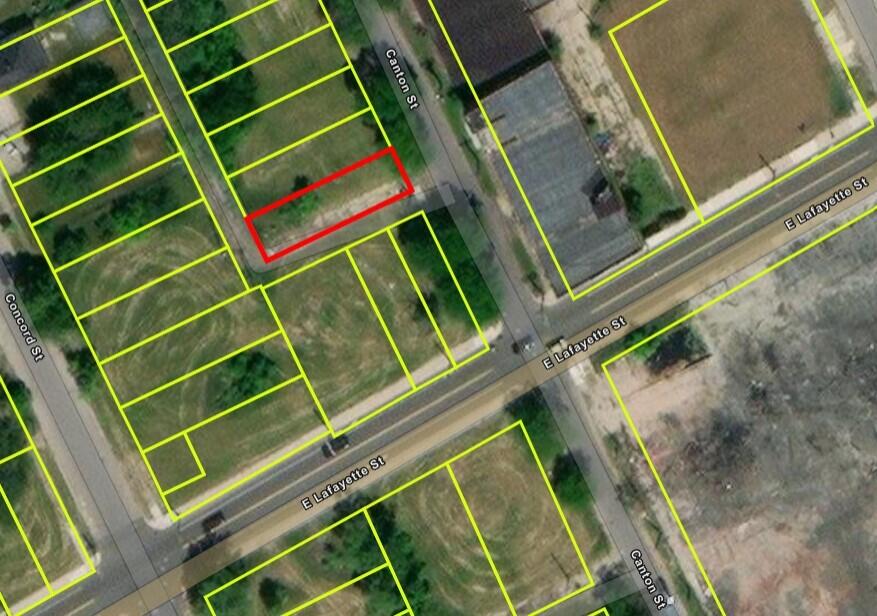 1025 Canton Street Property Photo 2