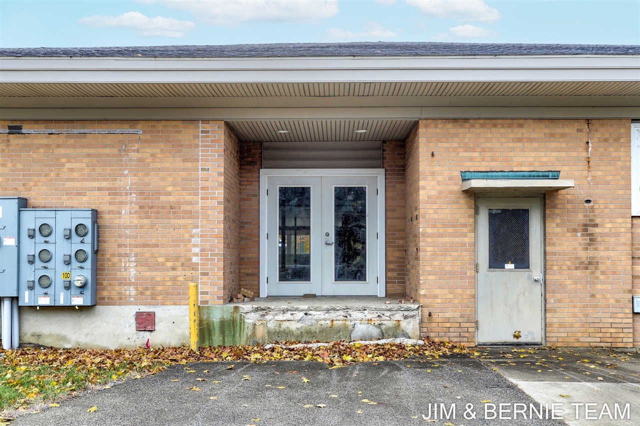 415 Wiley Road Property Photo 8
