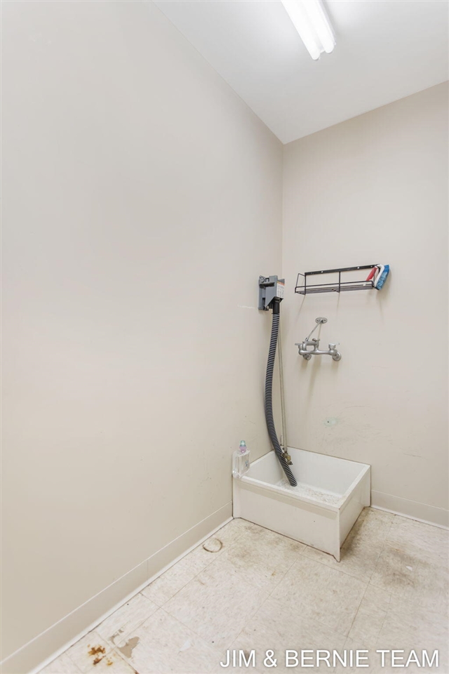 415 Wiley Road Property Photo 39