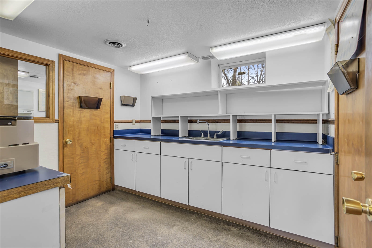 4946 Page Avenue Property Photo 11