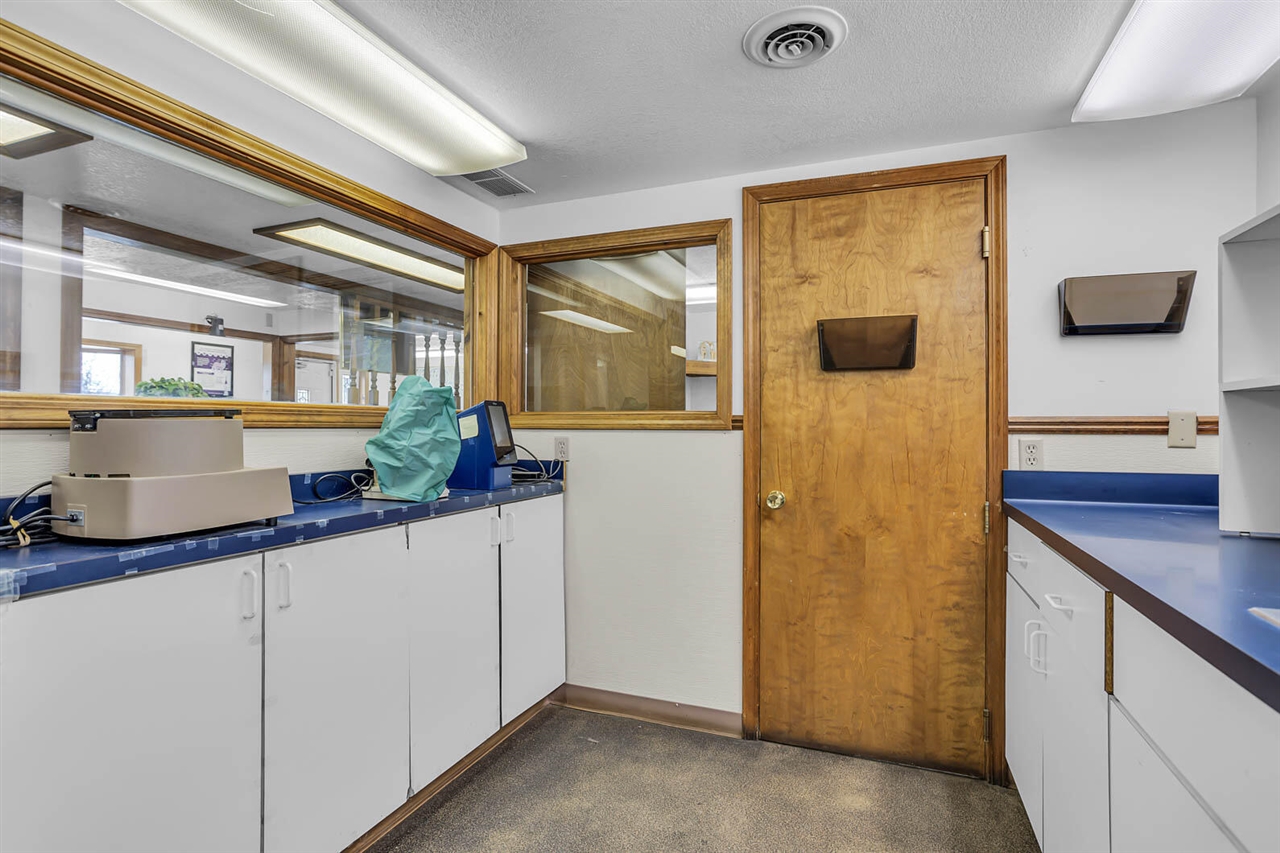 4946 Page Avenue Property Photo 12