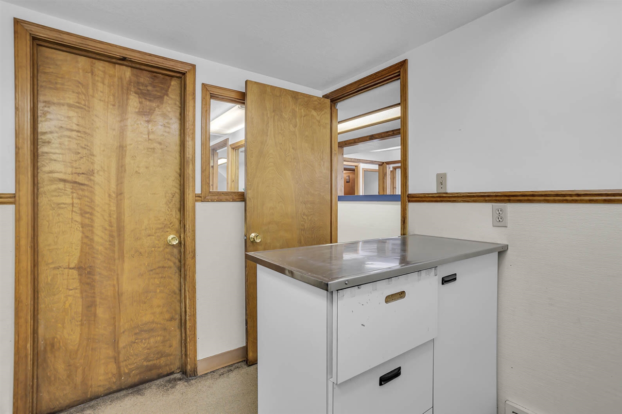 4946 Page Avenue Property Photo 15