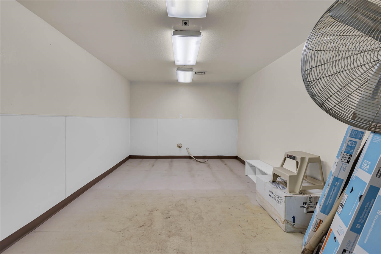 4946 Page Avenue Property Photo 26