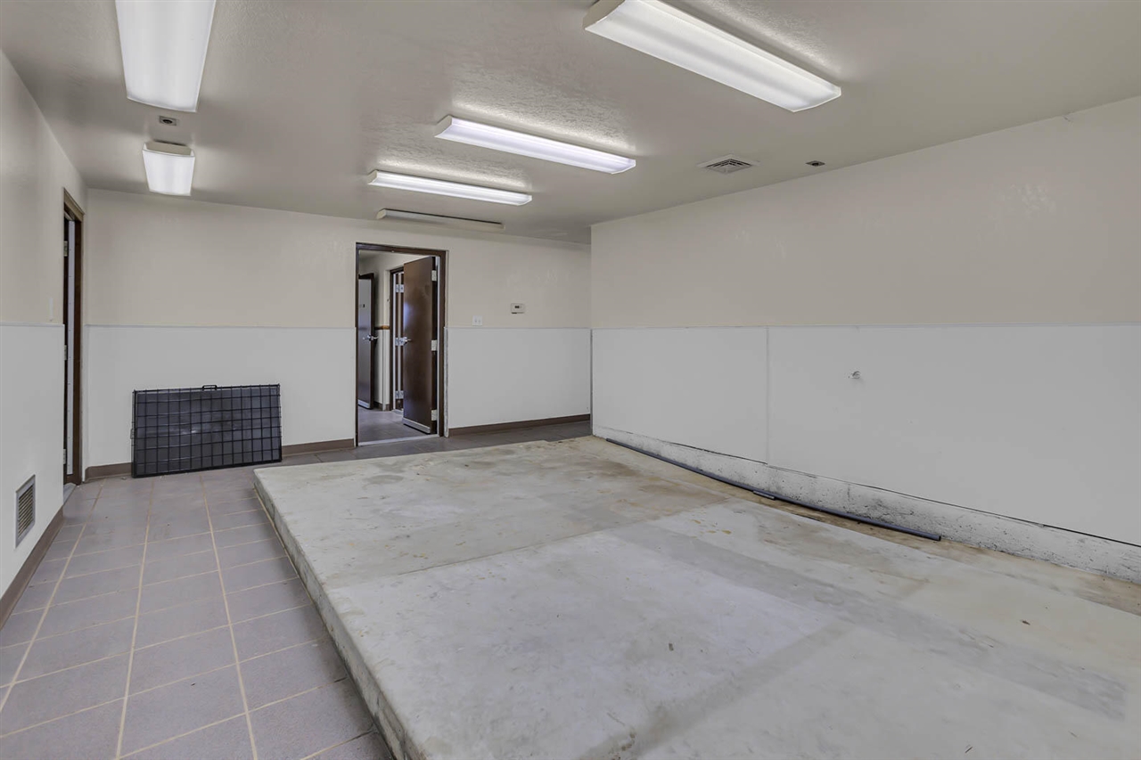 4946 Page Avenue Property Photo 28