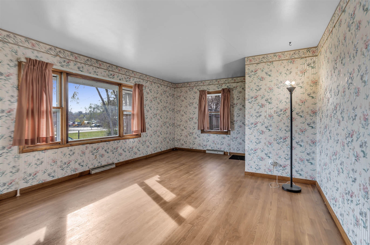 4946 Page Avenue Property Photo 37