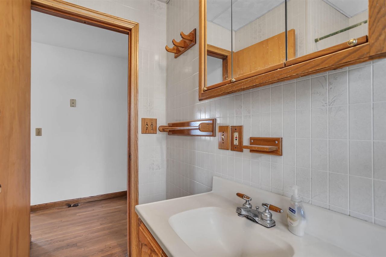 4946 Page Avenue Property Photo 48