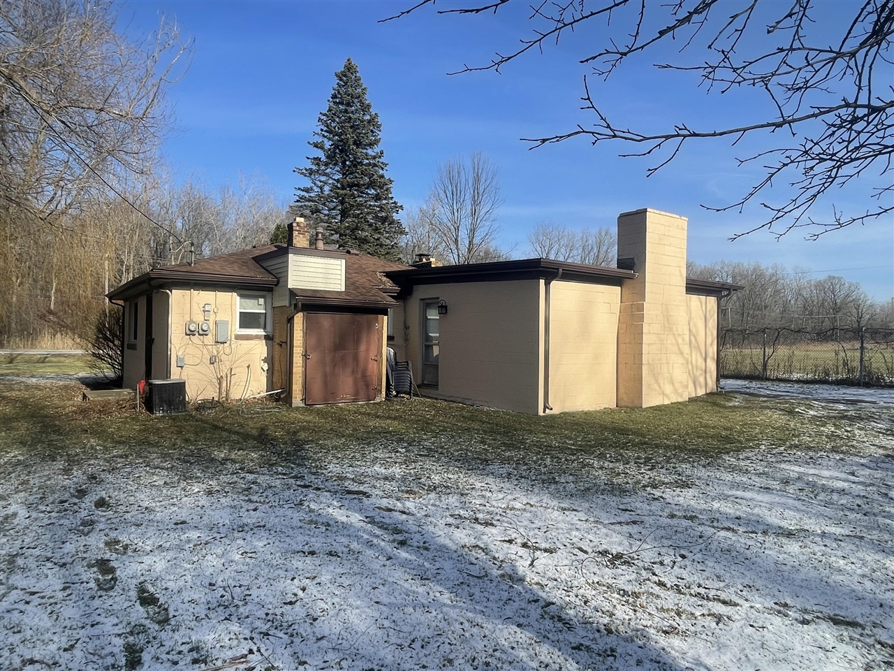 25679 Sibley Road Property Photo 5