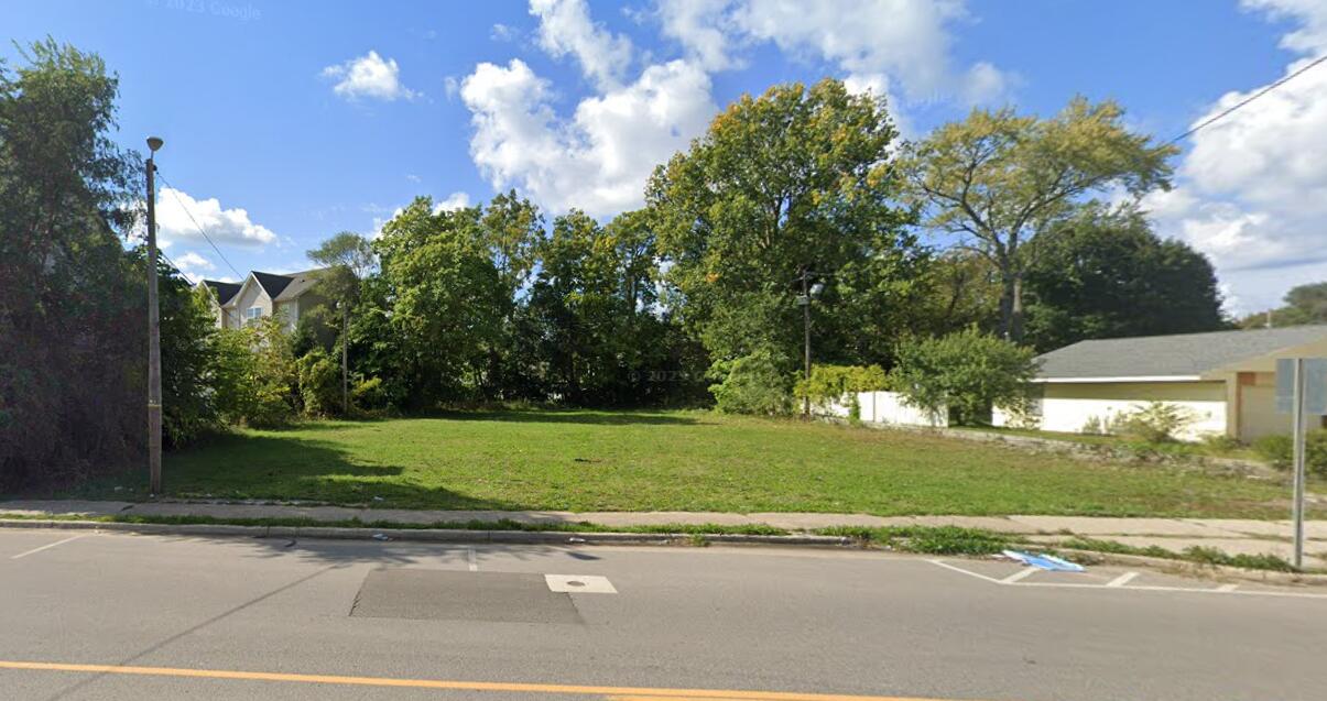 378 Pipestone Street Property Photo 1
