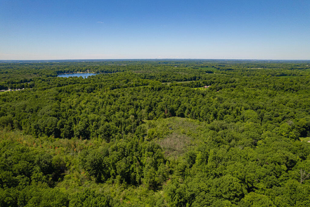 1936 E Clear Lake Road Property Photo 2