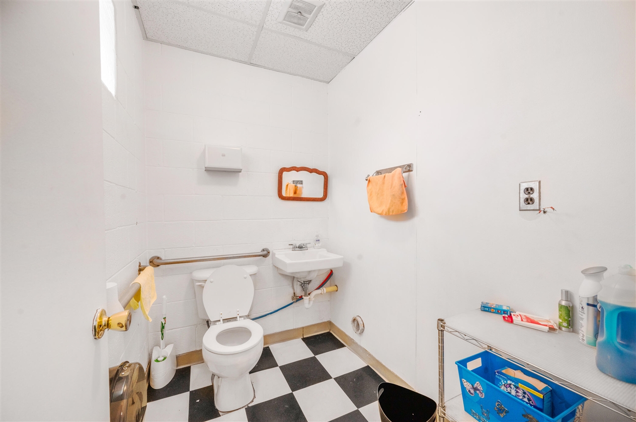 805 Maple Street Property Photo 16