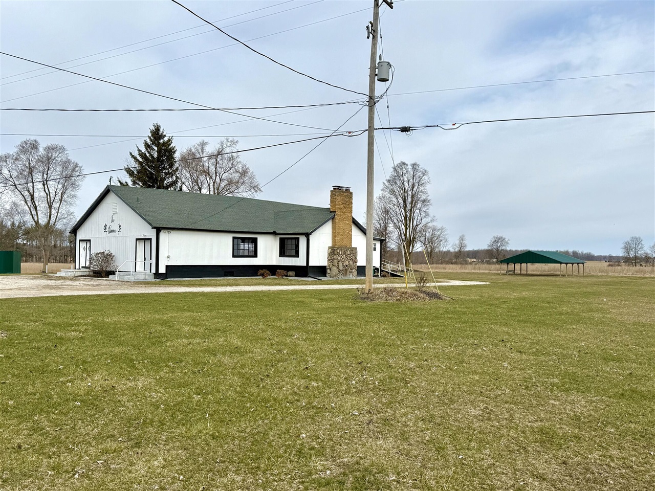 608 Peterson Road Property Photo 2