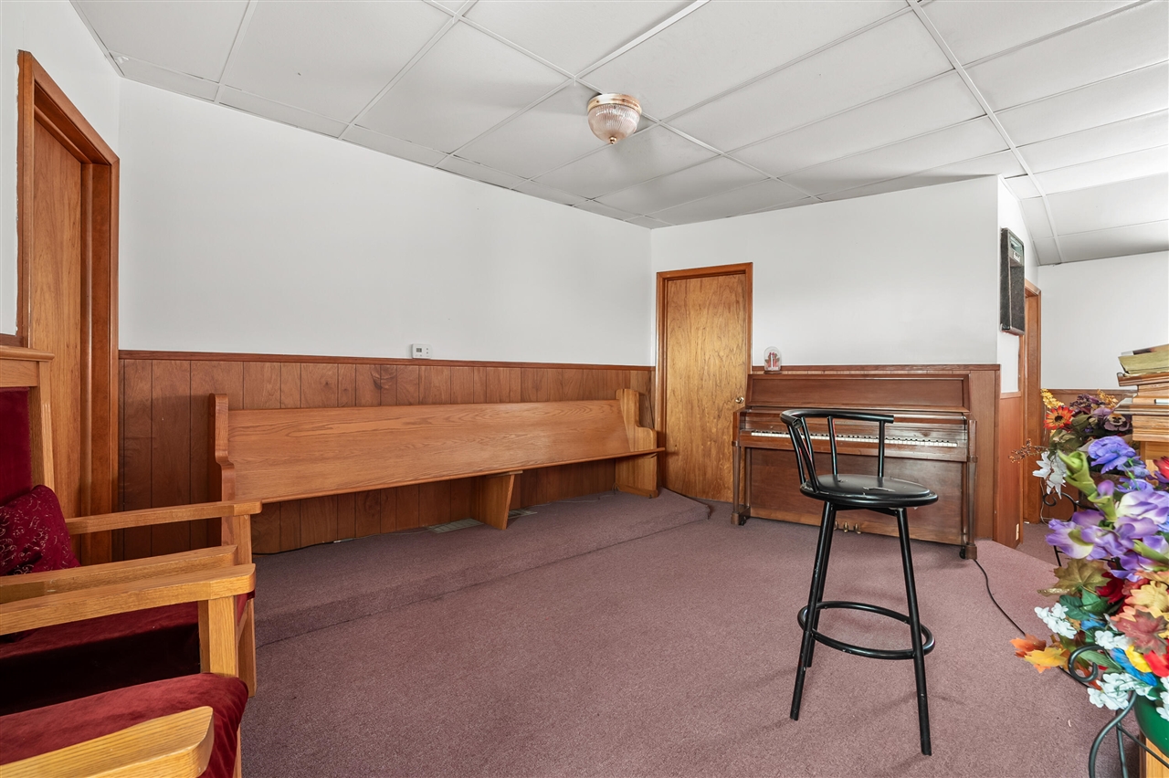 713 Chicago Avenue Property Photo 11