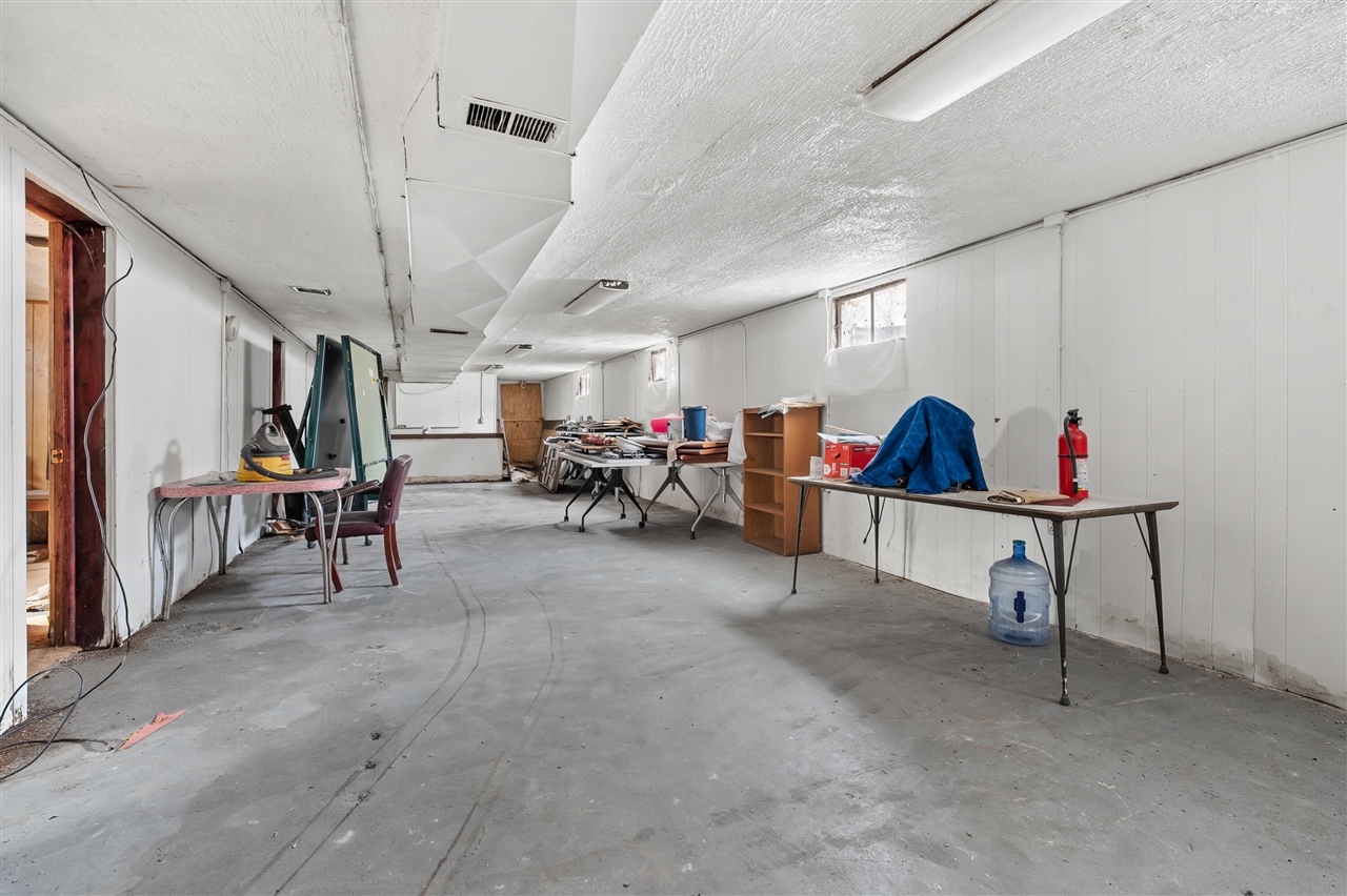 713 Chicago Avenue Property Photo 13