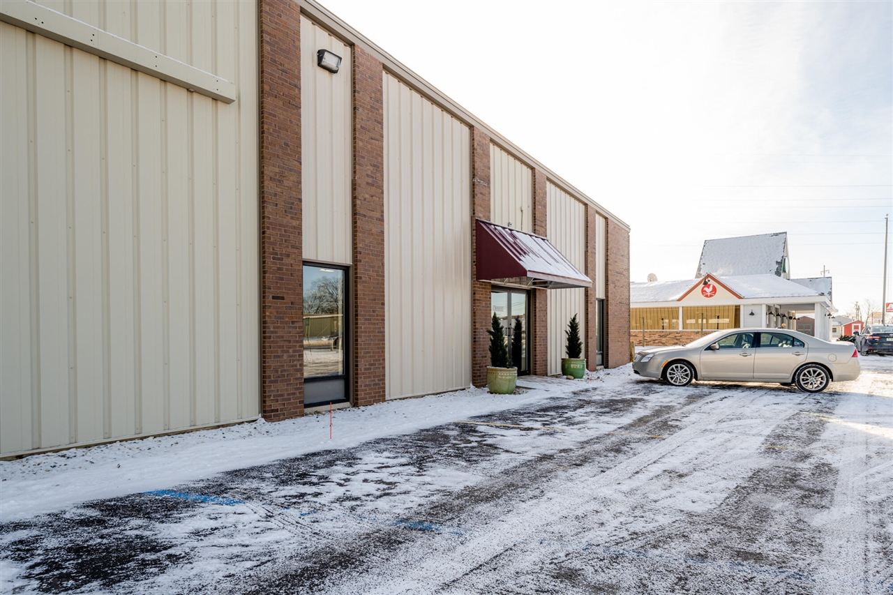 2467 M-139 Property Photo 5