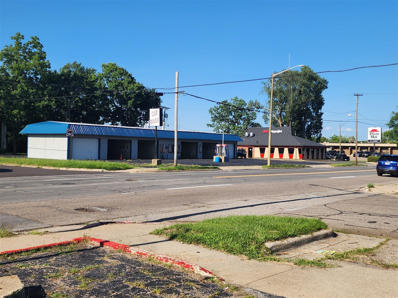 417 W Michigan Avenue Property Photo 4