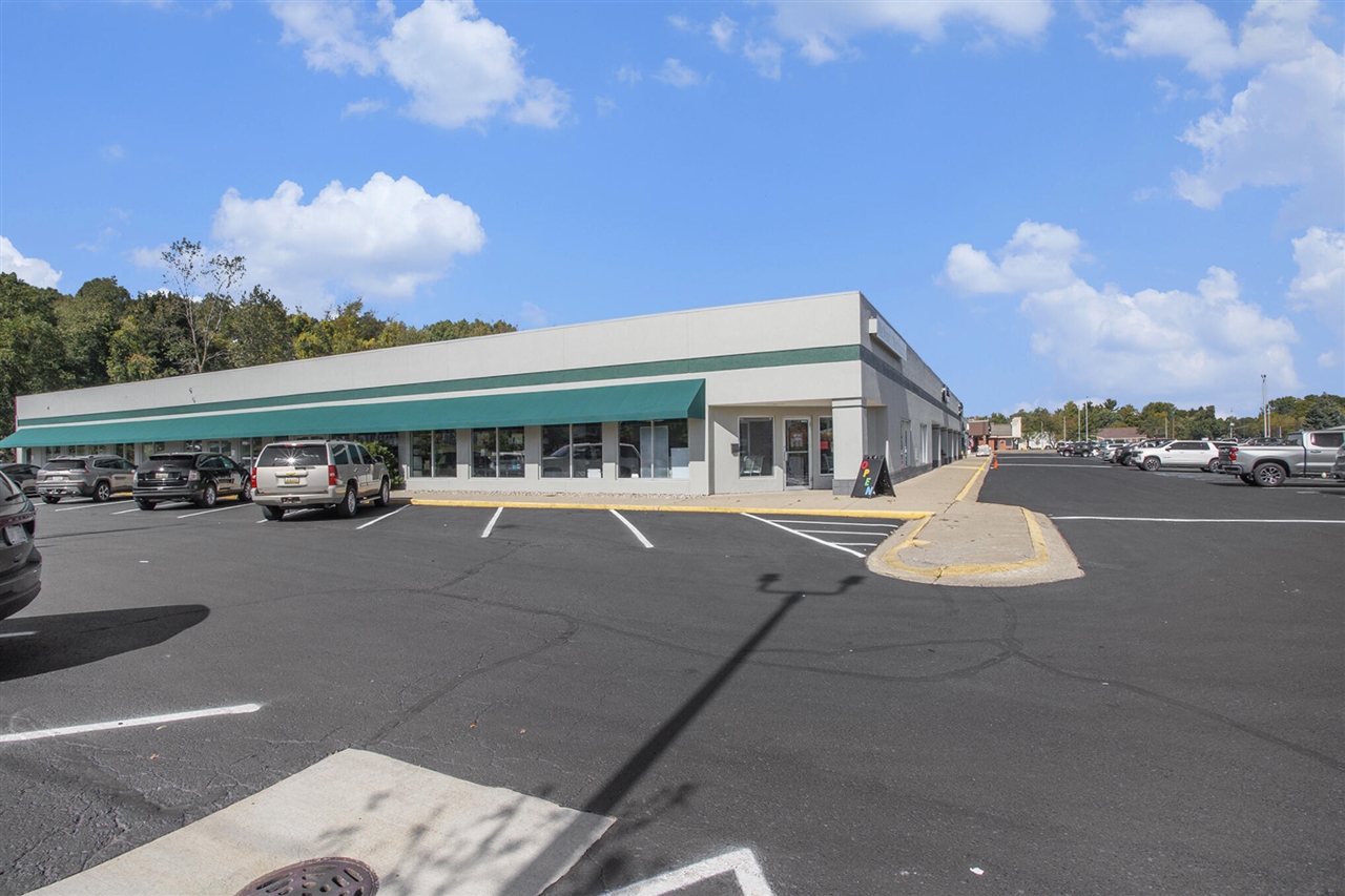 1583 Capital Avenue Property Photo 8